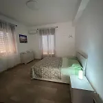 Apartment Relax Due Passi Dal Mare *