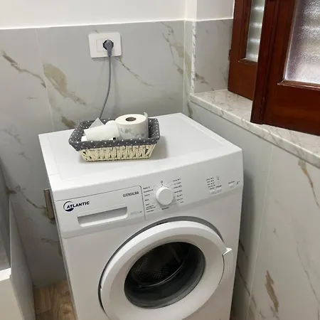 Relax Due Passi Dal Mare Apartman Spadafora