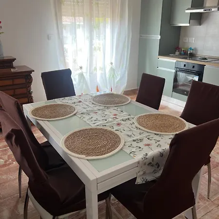 Relax Due Passi Dal Mare Apartman Spadafora